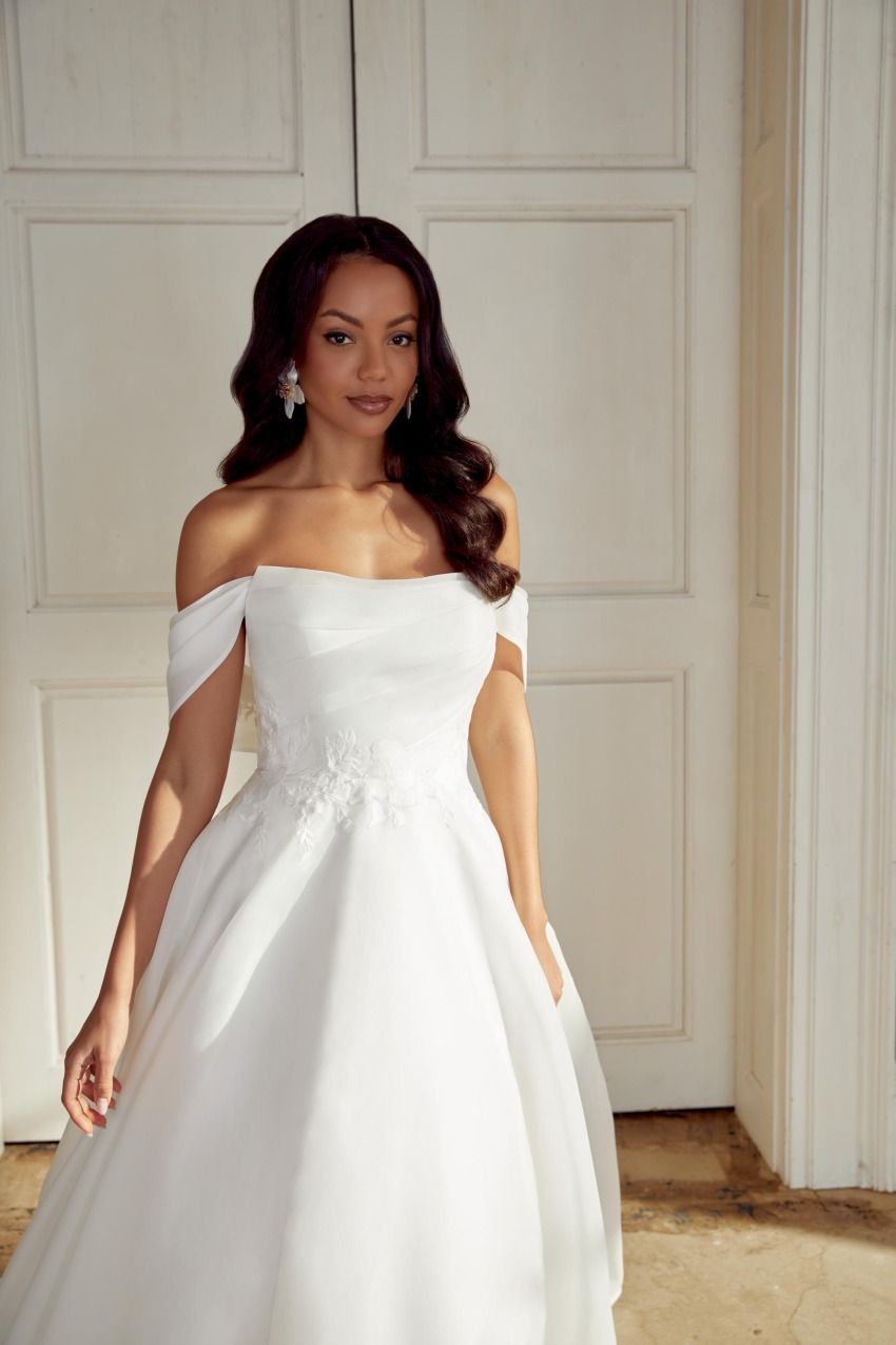 44553PI_FC_Sincerity-Bridal_12